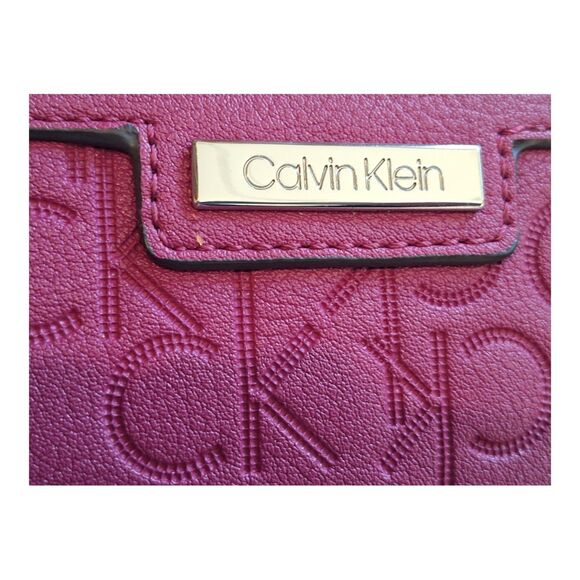 Calvin Klein Purple Crossbody Bag Purse Excellent - Picture 6 of 12